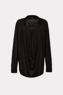 Blusa em Tricô Liso com Mangas e Decote Degagê