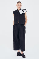 Calça Pregas de Tricoline